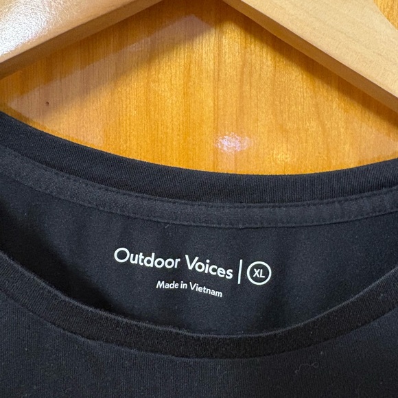 Outdoor Voices black short sleeve top - Picture 3 of 4